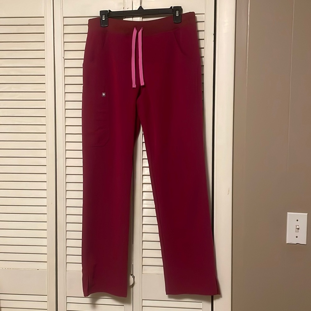 Figs Livingston basic women’s scrub pants. Raspberry color. Limited edition